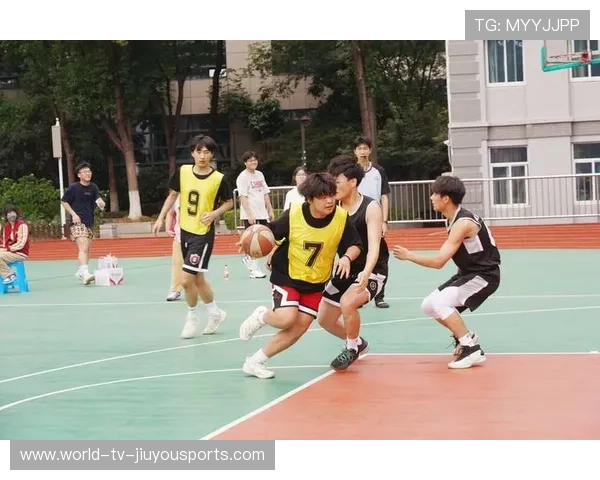 青少年篮球联赛举办闭幕式 优秀队伍受表彰，青少年篮球职业联赛